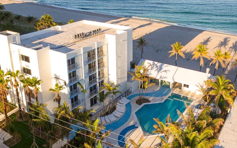 فندق Plunge Beach Resort