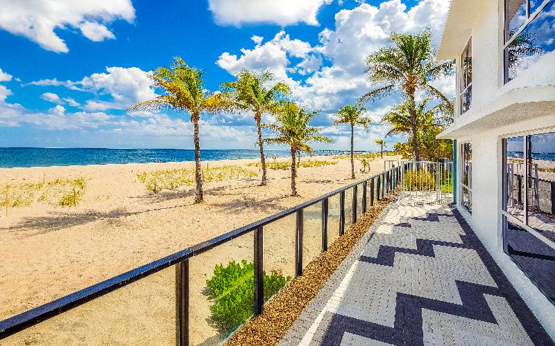 فندق Plunge Beach Resort