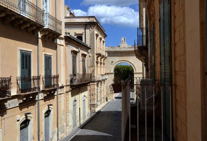 ホテル Porta Reale