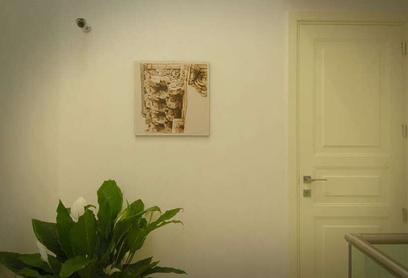 ホテル Porta Reale