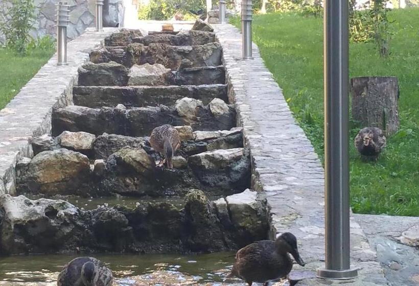 فندق Rustic Inn River 2