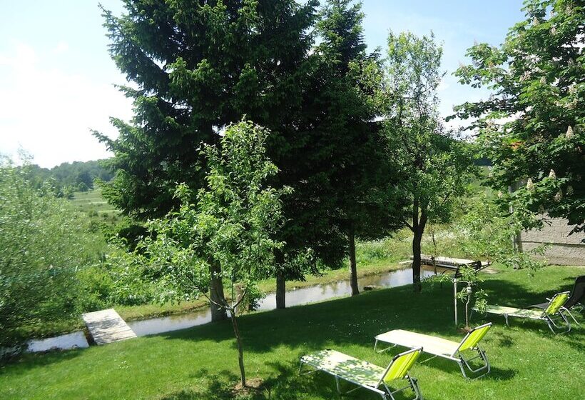 فندق Rustic Inn River 2