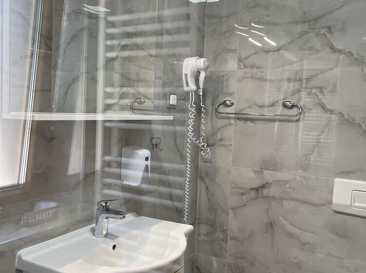 فندق Rustic Inn River 2