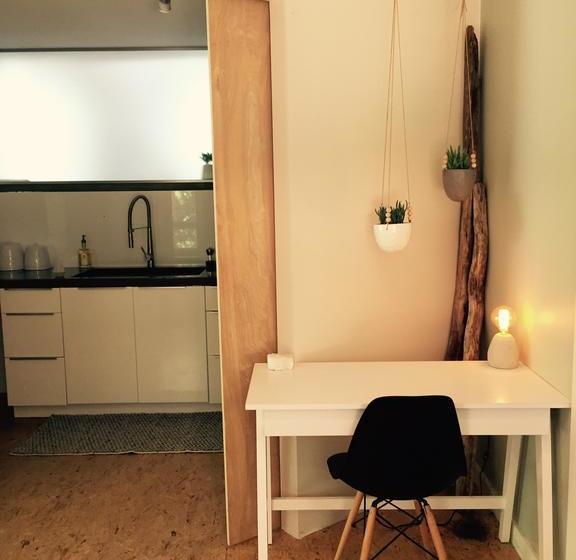 酒店 Serenity Stay Bed & Breakfast