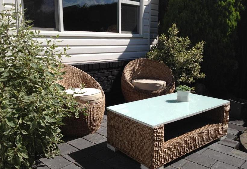 酒店 Serenity Stay Bed & Breakfast