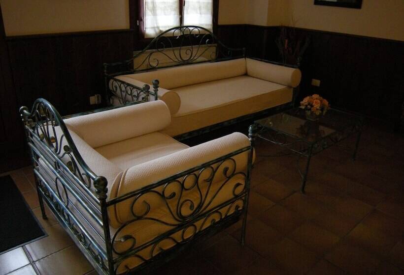 בית מלון כפרי Sosventos Village