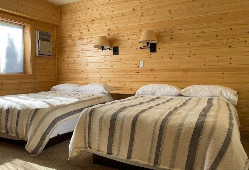 בית מלון כפרי Stork Nest Inn
