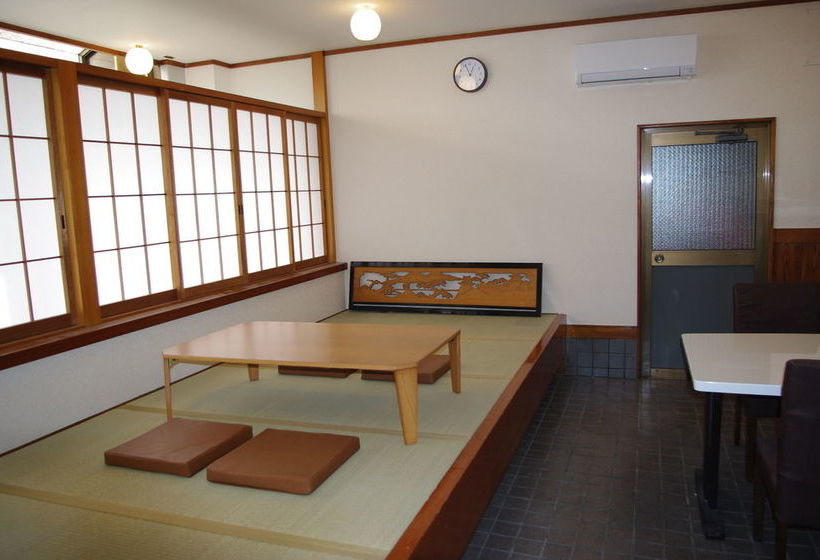 호텔 Tsubaki House