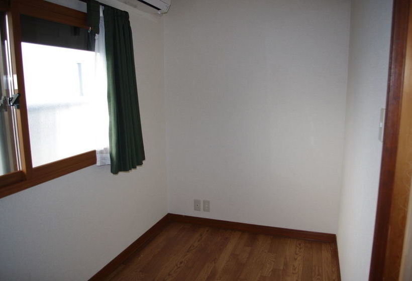 호텔 Tsubaki House