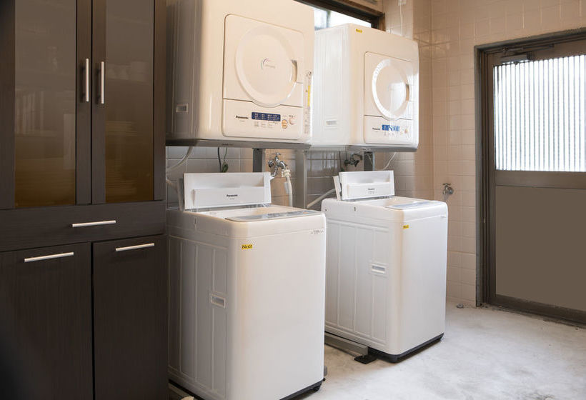 호텔 Tsubaki House