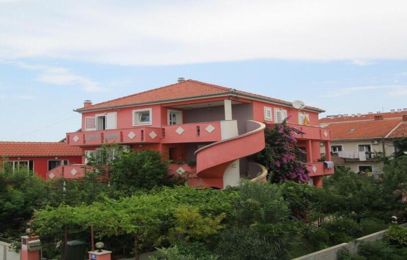 ホテル Villa Nada