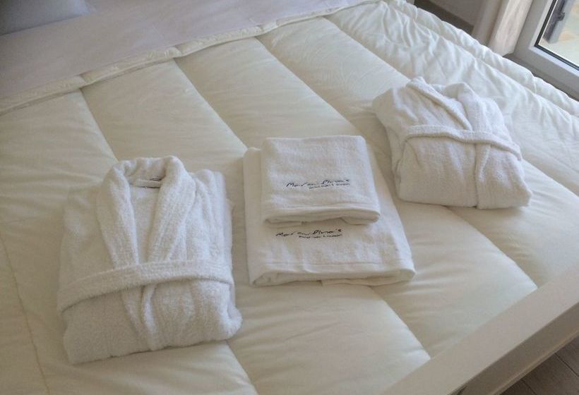 Maroulina's Boutique Studios & Apartments