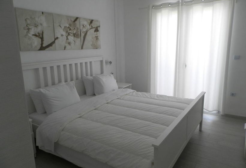 Maroulina's Boutique Studios & Apartments