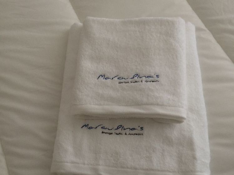 Maroulina's Boutique Studios & Apartments