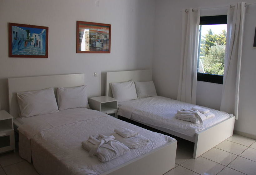 Maroulina's Boutique Studios & Apartments