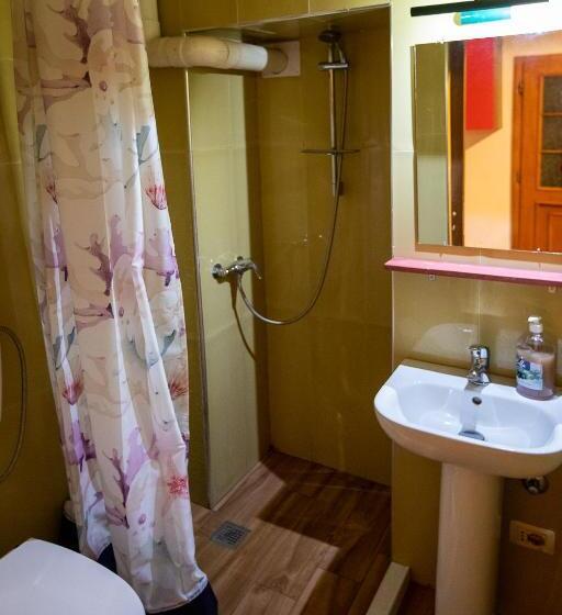 Mi Casa Es Tu Casa Shkodra Backpackers Hostel