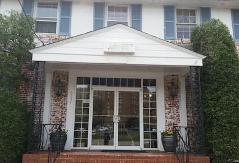 מוטל The Virginia Lodge