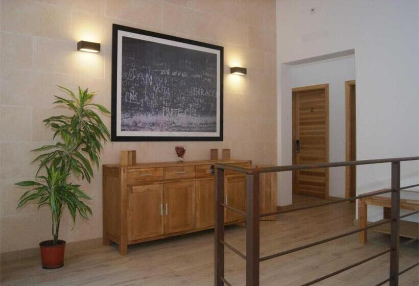 Petit Hotel C An Mel