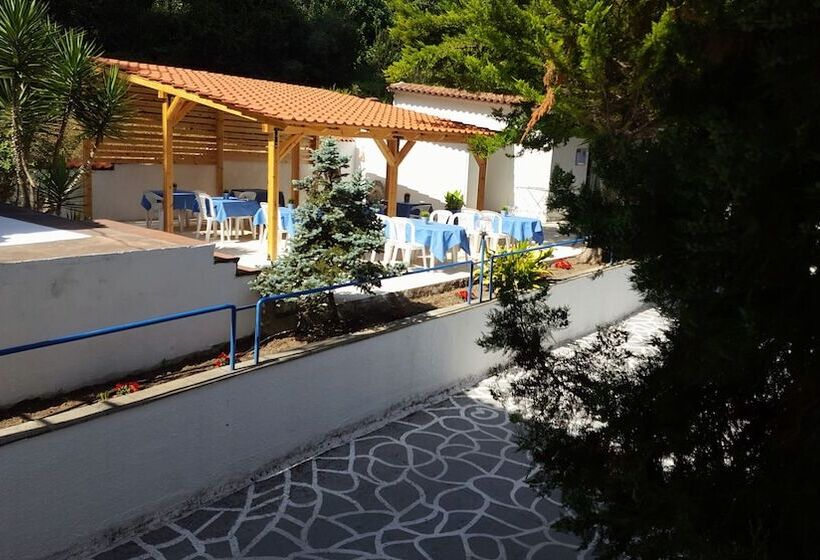 Roditsa Patritsia Apartments