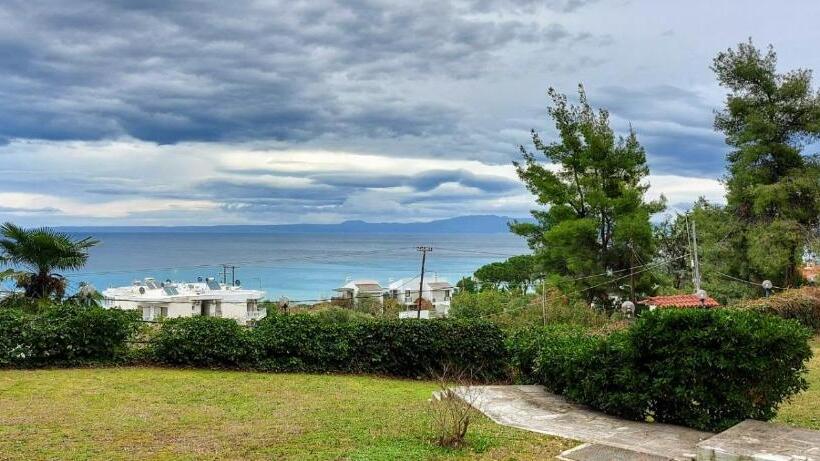 Roditsa Patritsia Apartments