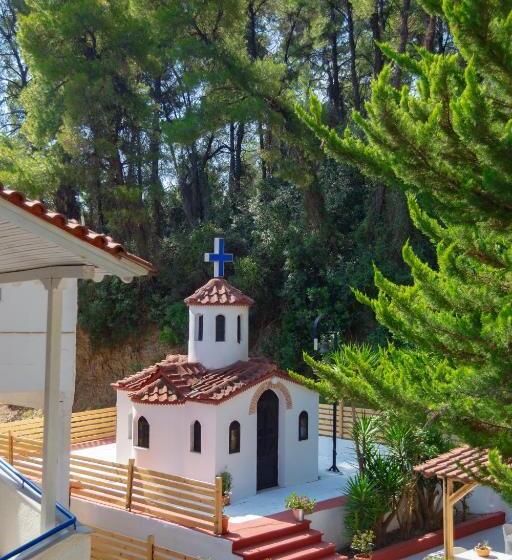 Roditsa Patritsia Apartments