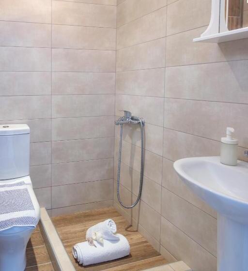 Roditsa Patritsia Apartments