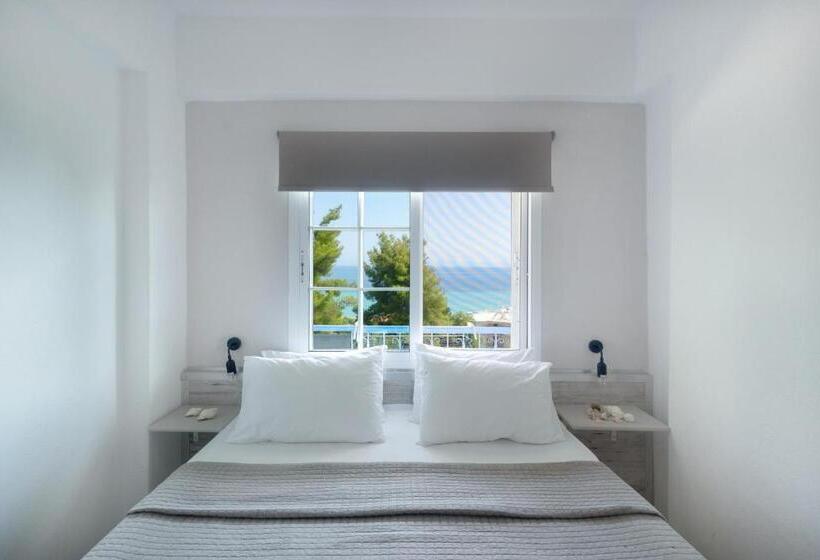 Roditsa Patritsia Apartments