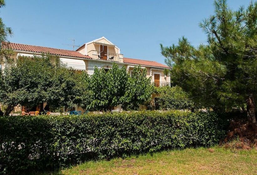 Stalaktites Studios And Apartments