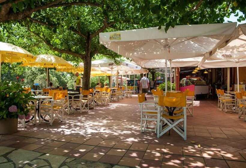 Stalaktites Studios And Apartments