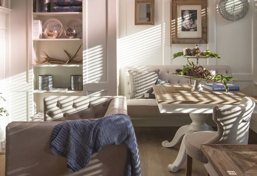 Zenzez Hotel & Lounge