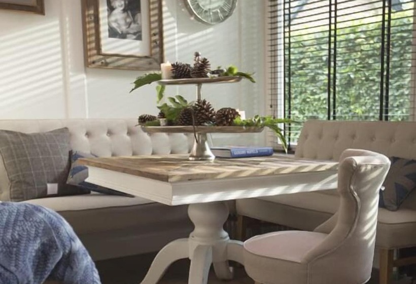 Zenzez Hotel & Lounge