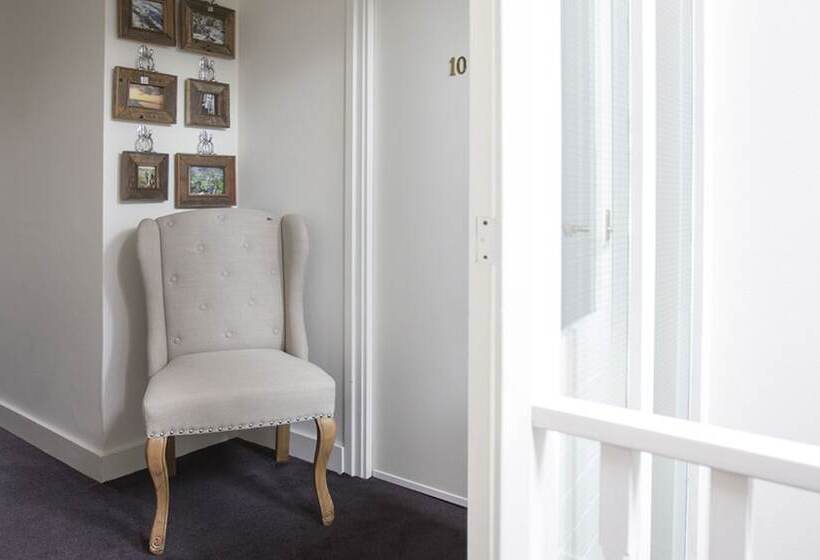 Zenzez Hotel & Lounge