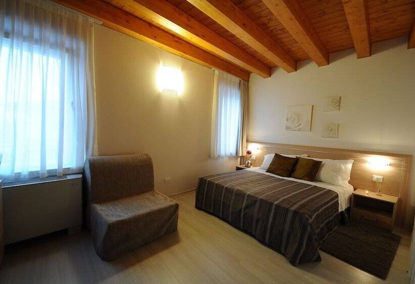 ホテル Albergo Leon Bianco Gonars