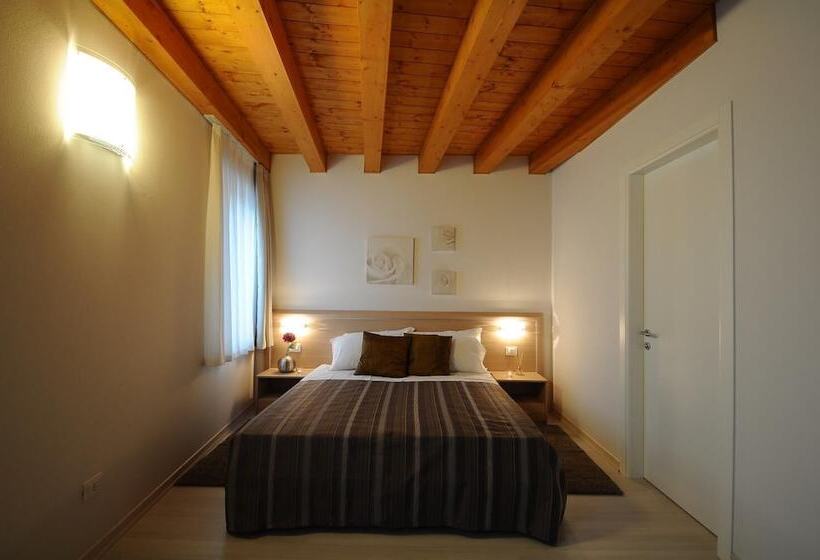 ホテル Albergo Leon Bianco Gonars