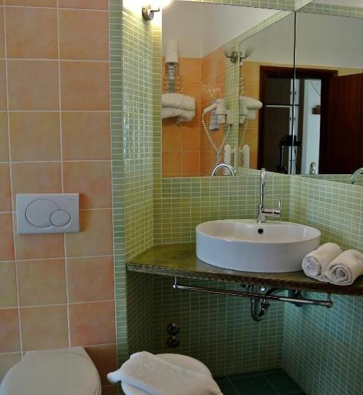 בית מלון כפרי Astor B&b