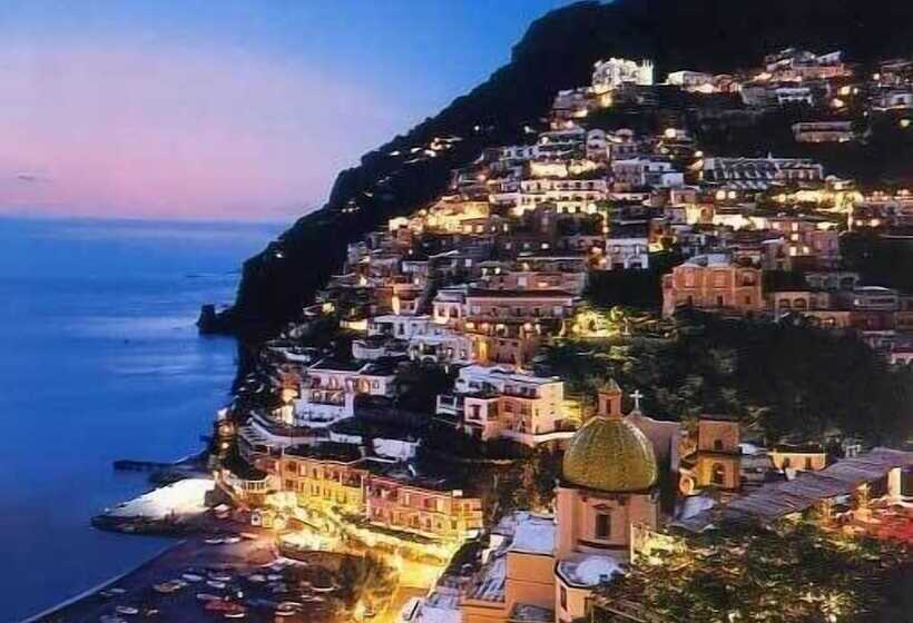 Отель B&b Il Pavone