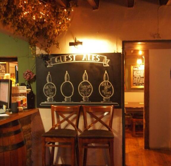 فندق Black Swan Inn