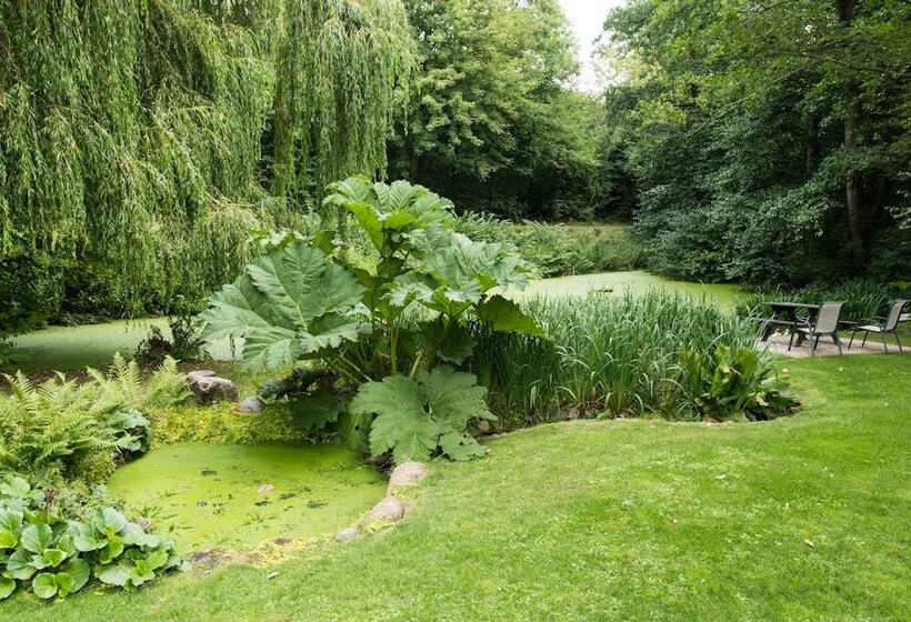 فندق By The Bridge Bed & Breakfast