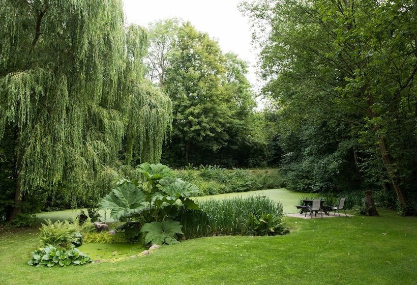 فندق By The Bridge Bed & Breakfast