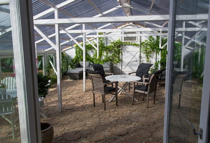 فندق By The Bridge Bed & Breakfast