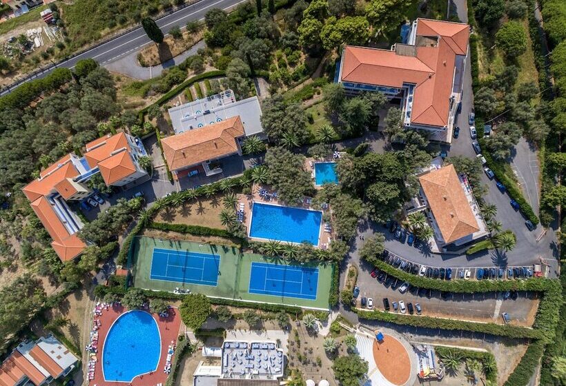 فندق Club Residence La Castellana