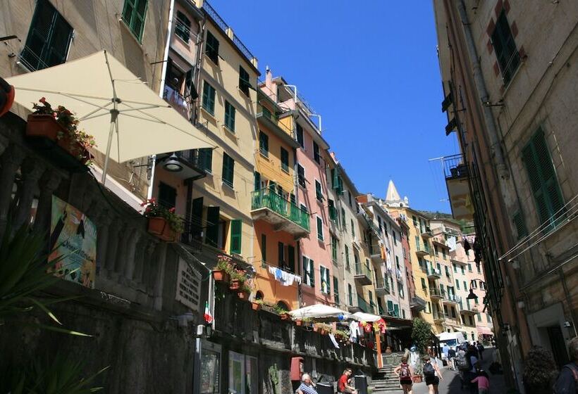 هتل Costa Morroni