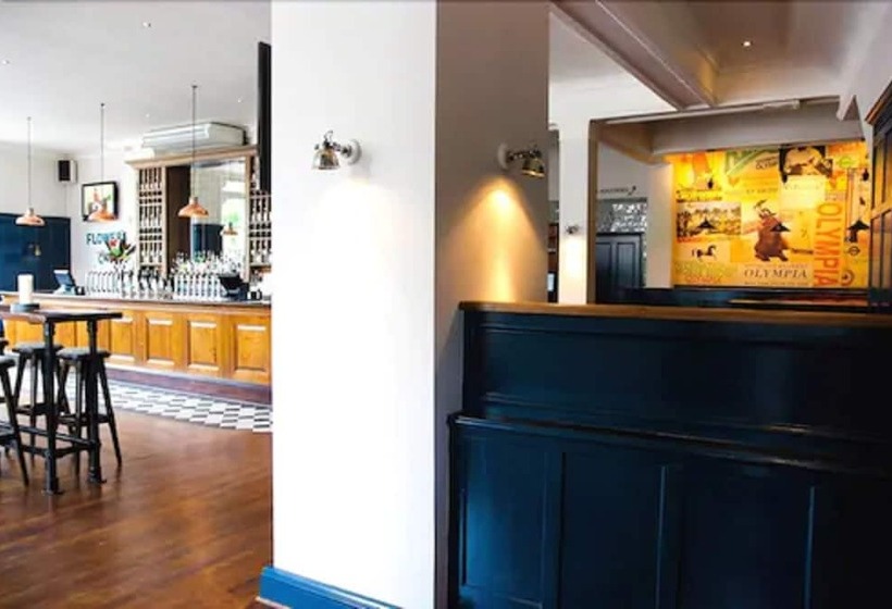 酒店 Hand & Flower