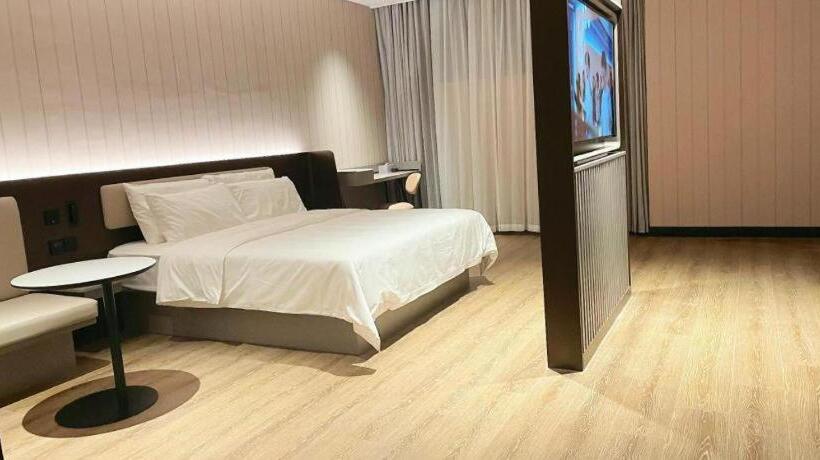 Hanting Hotel Luoyang Sports Center