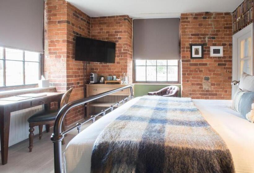 酒店 Head Of The River