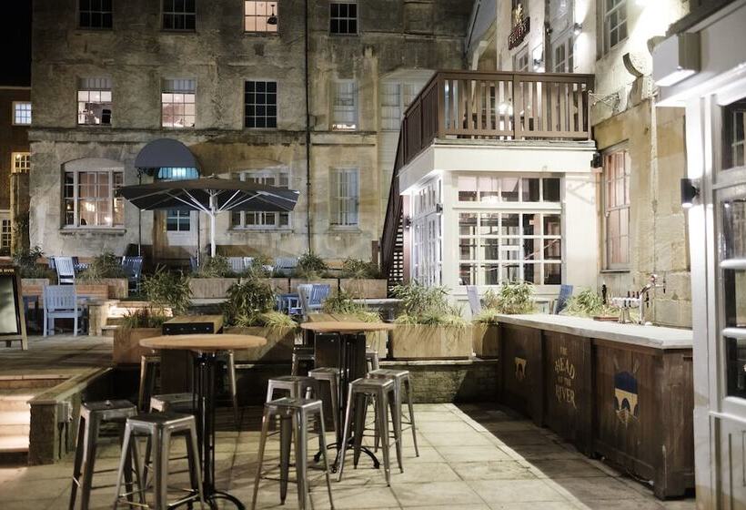 酒店 Head Of The River