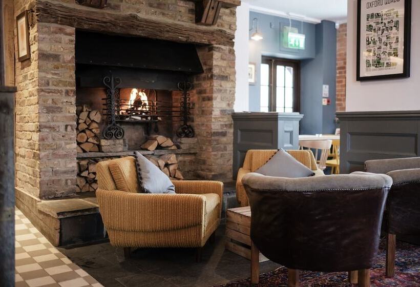 酒店 Head Of The River