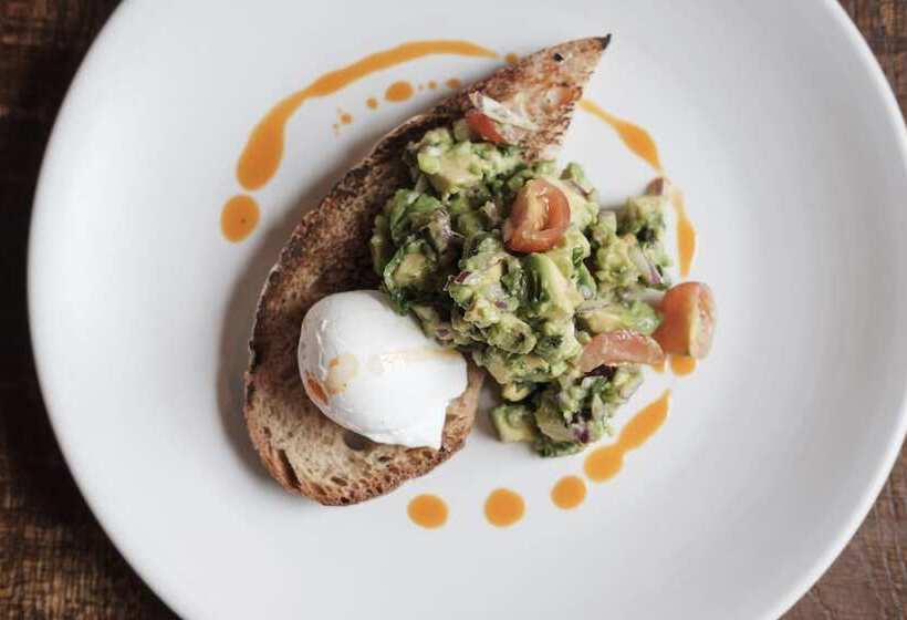 酒店 Head Of The River