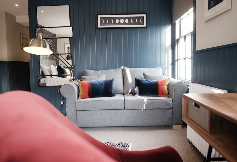 酒店 Head Of The River