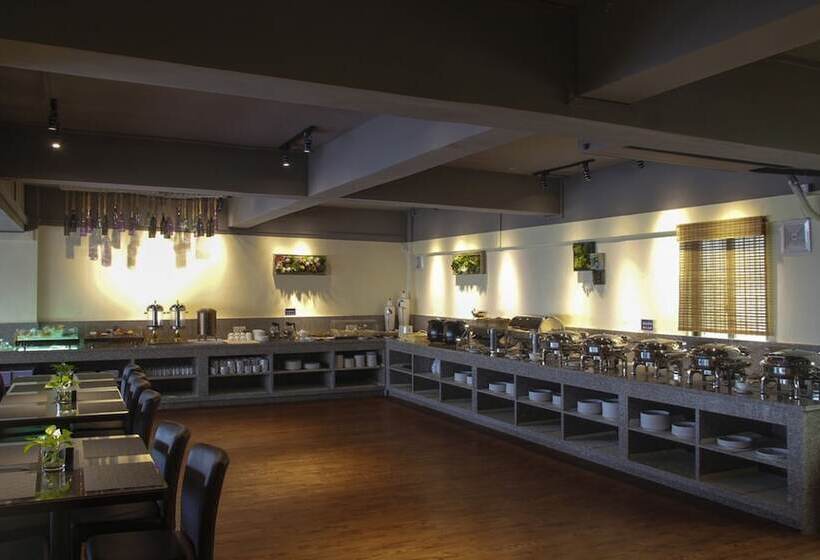 Отель Junyue Internation